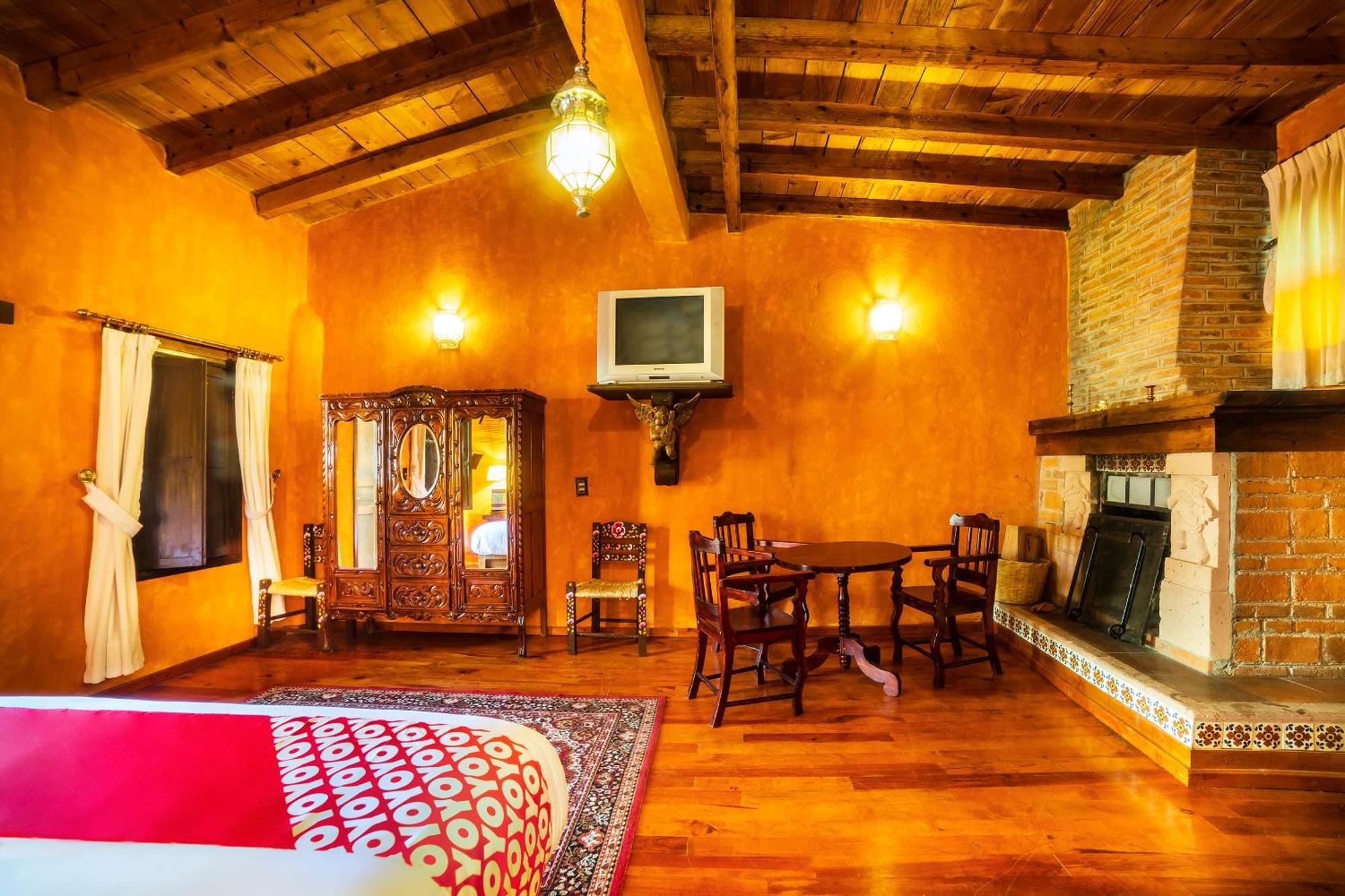 Oyo Hotel El Mineral, Tlalpujahua de Rayón Exteriör bild